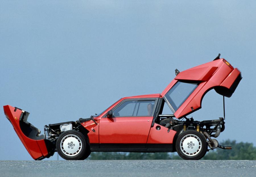  Lancia Delta S4 Stradale (SE038) 1985 года  (фото 11 из 36)
